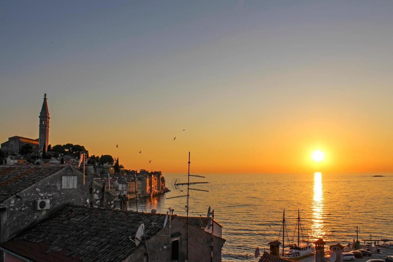 Rovigno Bella Sea View Apartment Екстериор снимка