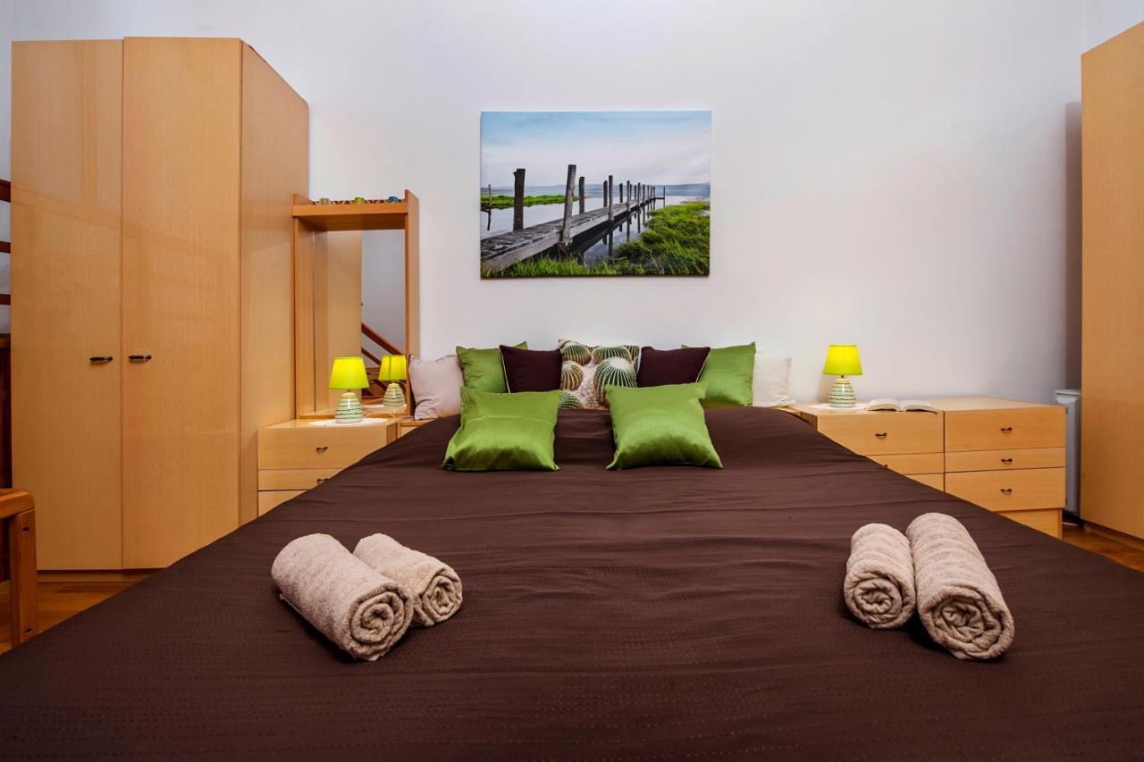 Rovigno Bella Sea View Apartment Екстериор снимка